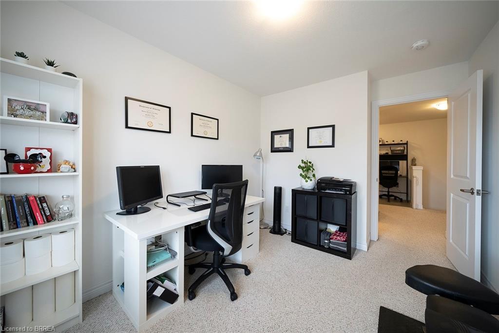 119-77 Diana Avenue, Brantford, ON - Indoor Photo Showing Office