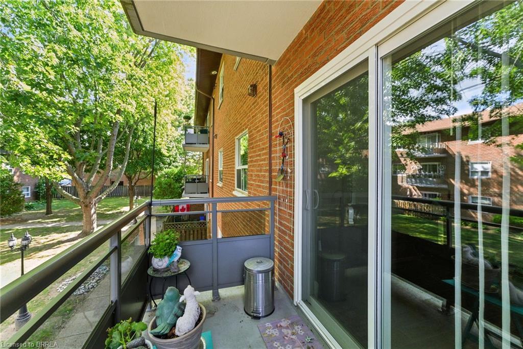 7-612 Grey Street, Brantford, ON - Outdoor With Exterior