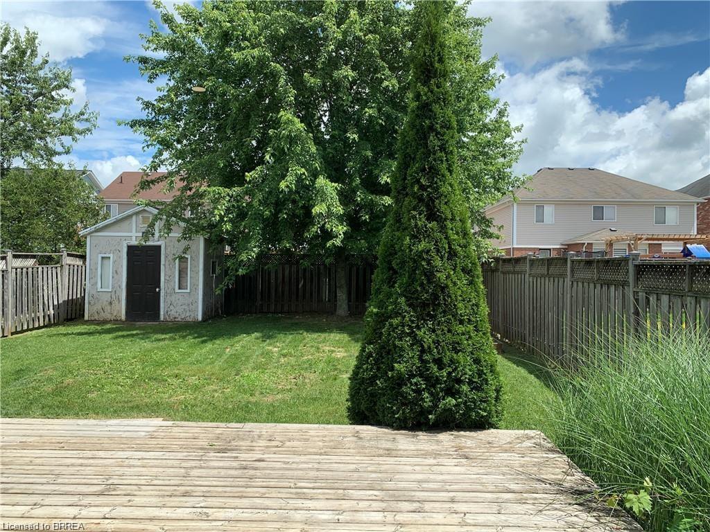 7 Hollinrake Avenue, Brantford, ON - Outdoor