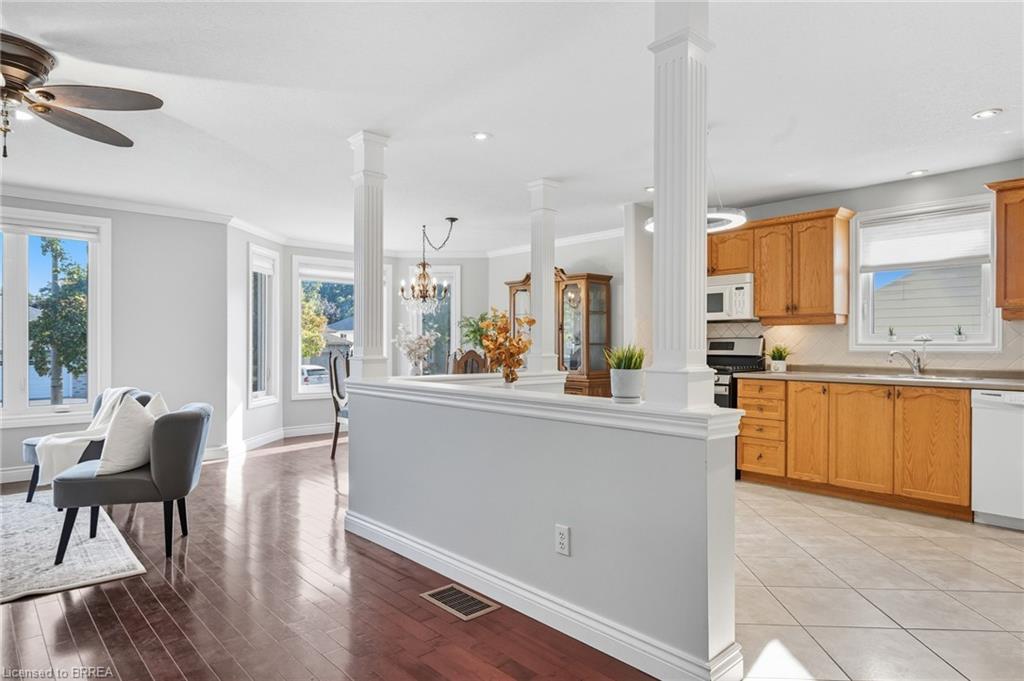 6 Mccormick Way, Brantford, ON - Indoor