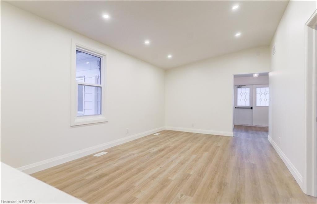 19-A Creeden Street, Paris, ON - Indoor Photo Showing Other Room