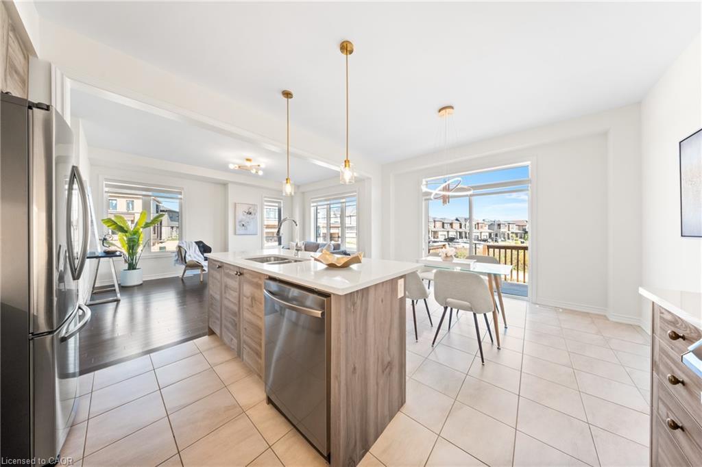 1 Bee Crescent, Brantford, ON - Indoor Photo Showing Kitchen With Stainless Steel Kitchen