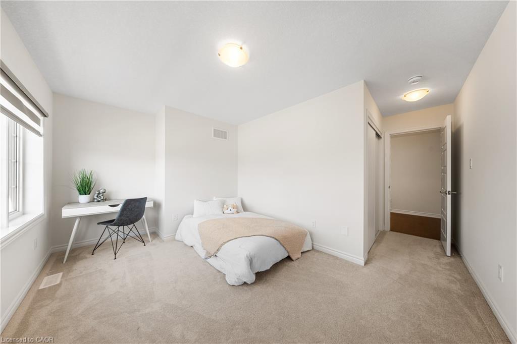 1 Bee Crescent, Brantford, ON - Indoor Photo Showing Bedroom