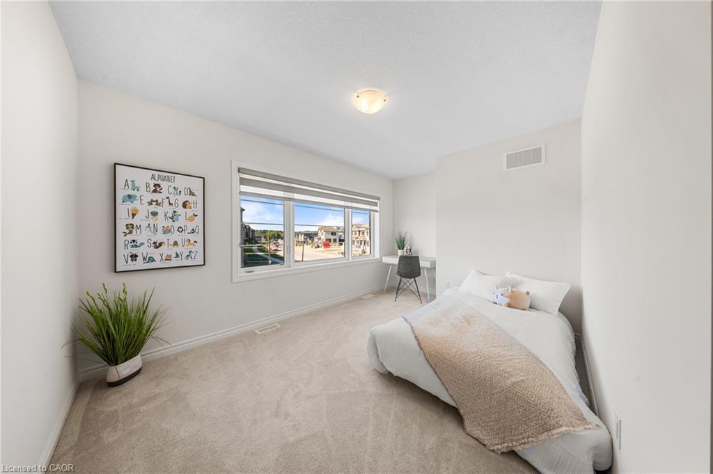 1 Bee Crescent, Brantford, ON - Indoor Photo Showing Bedroom