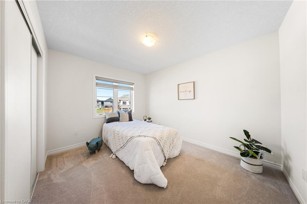 1 Bee Crescent, Brantford, ON - Indoor Photo Showing Bedroom