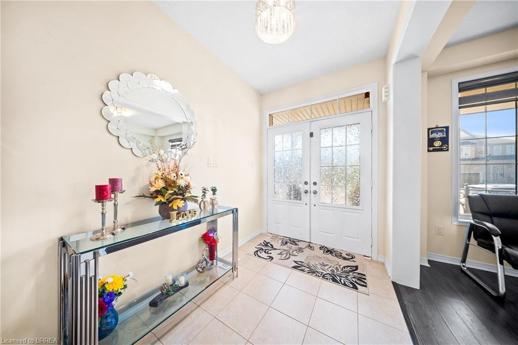 109 Gillespie Drive, Brantford, ON - Indoor Photo Showing Other Room