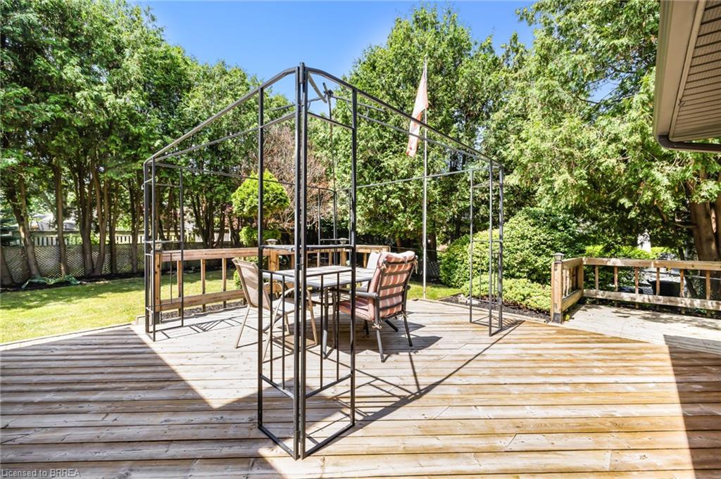 9 Ventnor Court, Brantford, ON - Outdoor With Deck Patio Veranda