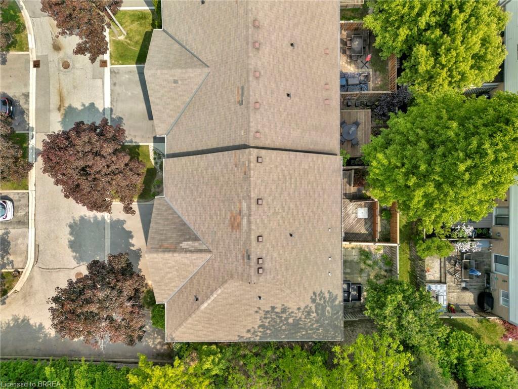 26-31 Moss Boulevard, Dundas, ON - Outdoor