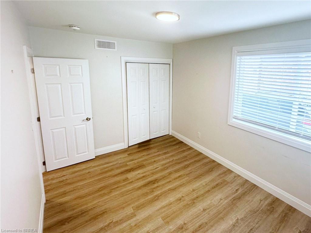 75 Henderson Avenue, Brantford, ON - Indoor Photo Showing Other Room