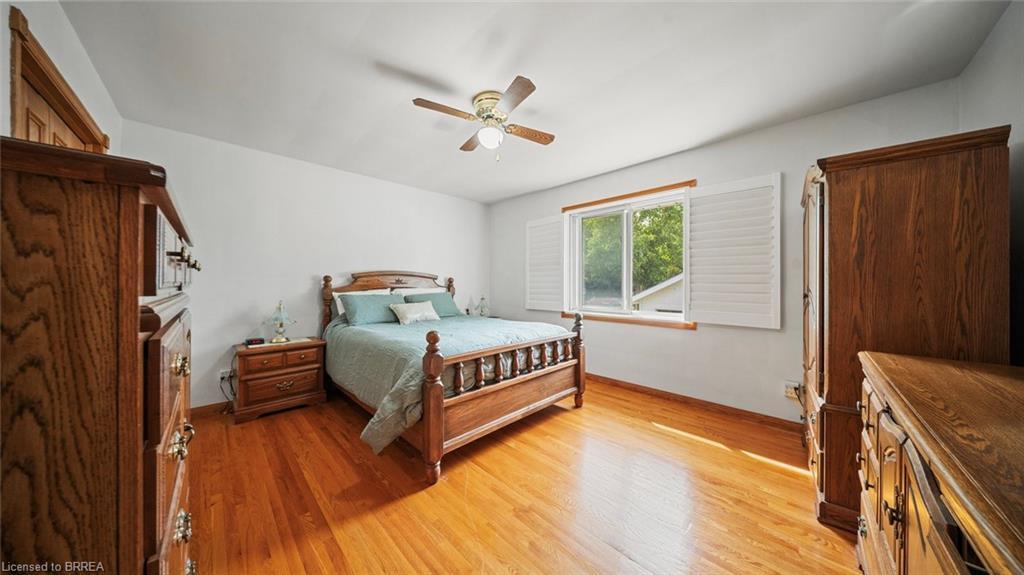 90 North Park Street, Brantford, ON - Indoor Photo Showing Bedroom