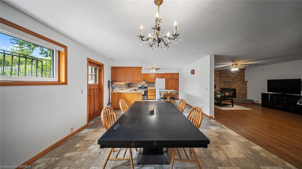 90 North Park Street, Brantford, ON - Indoor Photo Showing Dining Room With Fireplace