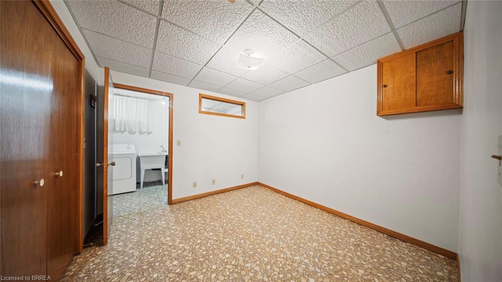 90 North Park Street, Brantford, ON - Indoor Photo Showing Other Room