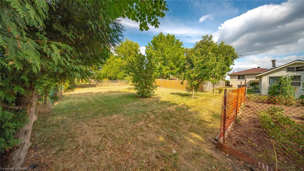 90 North Park Street, Brantford, ON - Outdoor