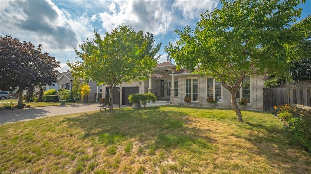 90 North Park Street, Brantford, ON - Outdoor