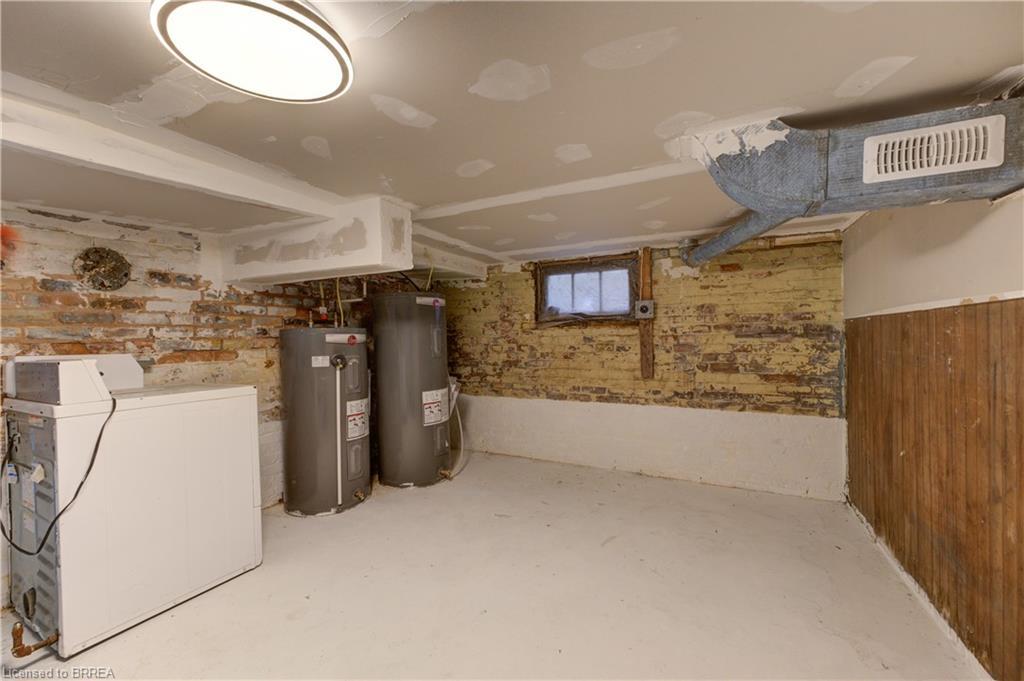 174-176 Darling Street, Brantford, ON