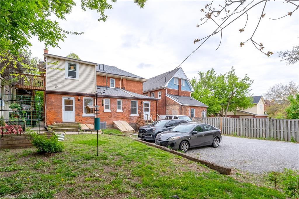 174-176 Darling Street, Brantford, ON