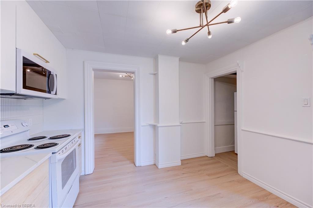 174-176 Darling Street, Brantford, ON