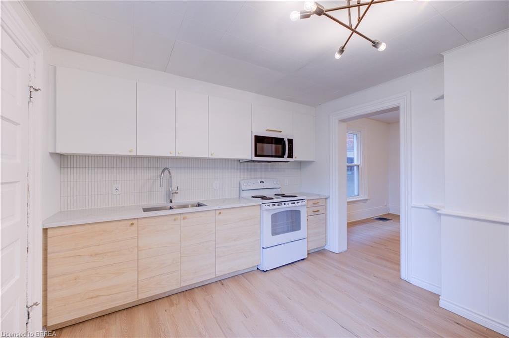 174-176 Darling Street, Brantford, ON - Indoor Photo Showing Kitchen With Double Sink