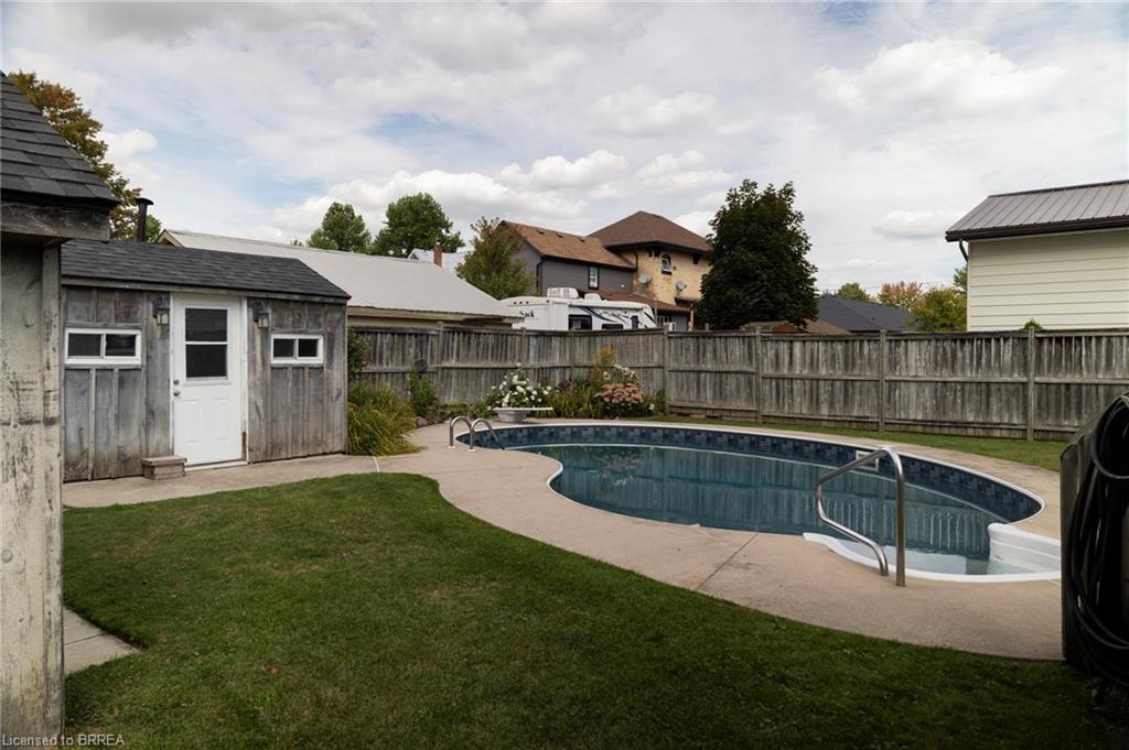 14 Elgin Street W, Norwich, ON - Outdoor