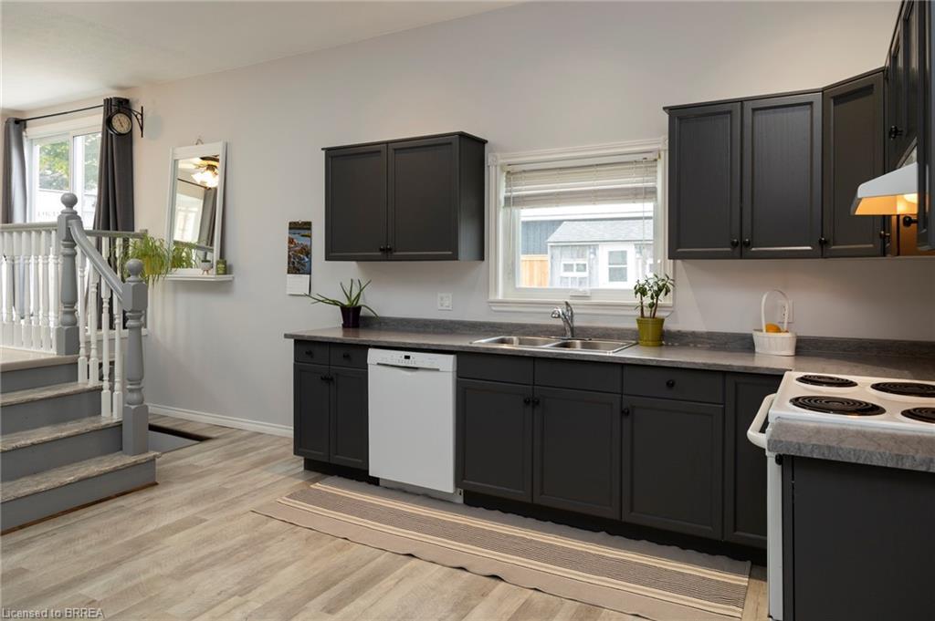 14 Elgin Street W, Norwich, ON - Indoor Photo Showing Kitchen With Double Sink