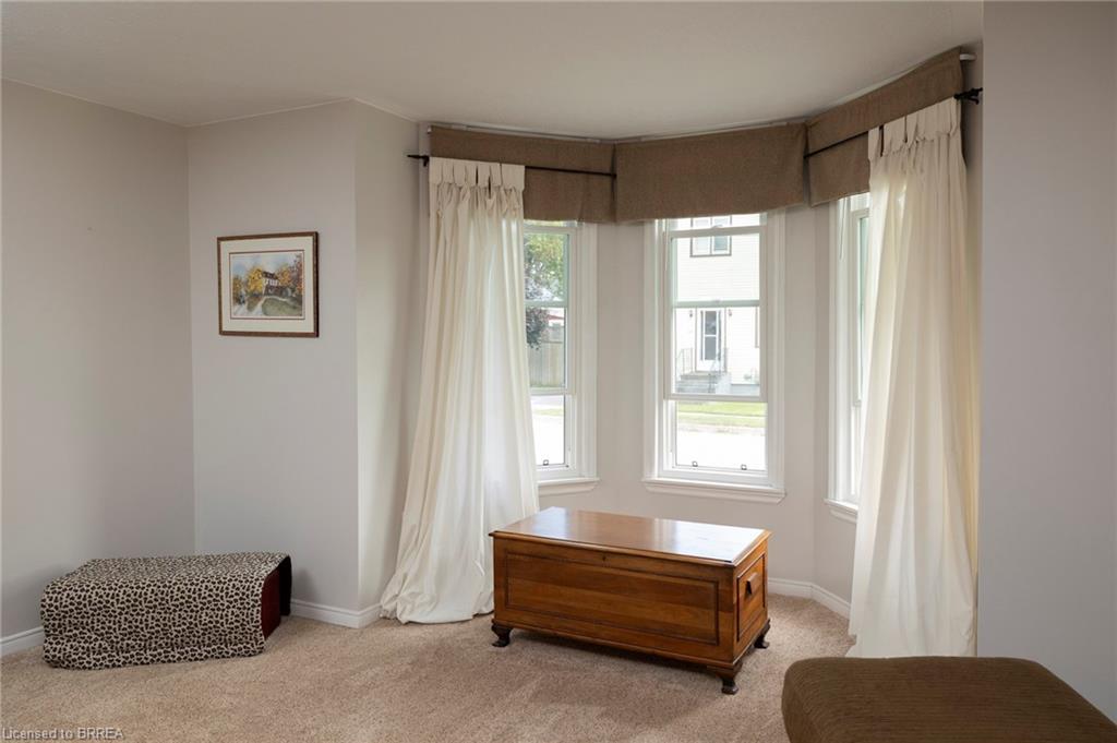 14 Elgin Street W, Norwich, ON - Indoor