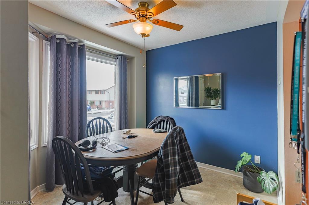 31-1115 Nellis Street, Woodstock, ON - Indoor Photo Showing Dining Room