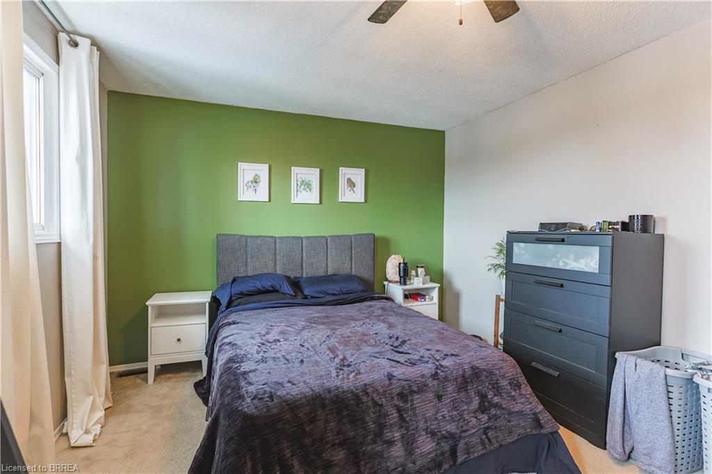 31-1115 Nellis Street, Woodstock, ON - Indoor Photo Showing Bedroom