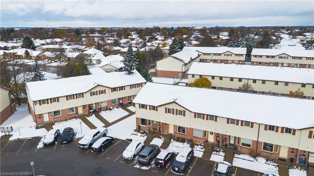 31-1115 Nellis Street, Woodstock, ON - Outdoor