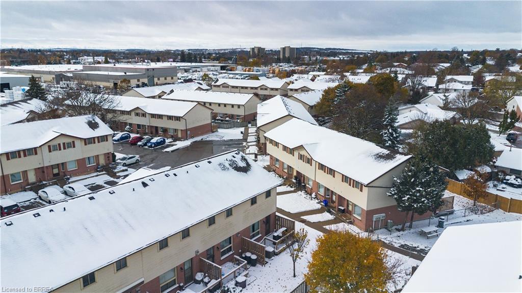 31-1115 Nellis Street, Woodstock, ON - Outdoor With View