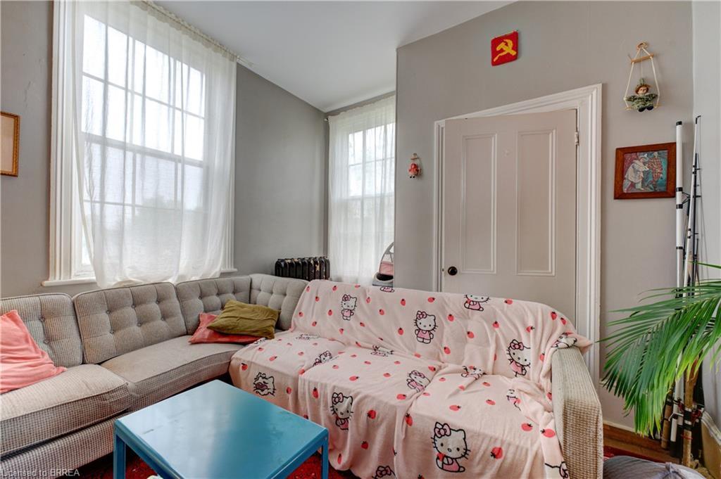 220 Nelson Street, Brantford, ON