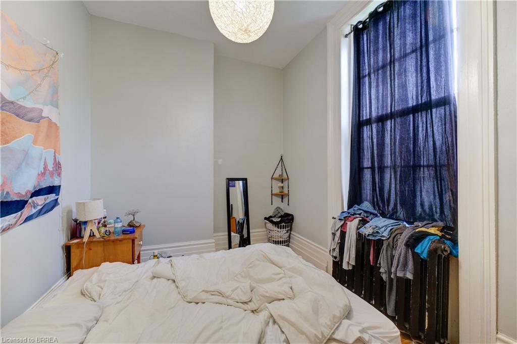 220 Nelson Street, Brantford, ON - Indoor Photo Showing Bedroom