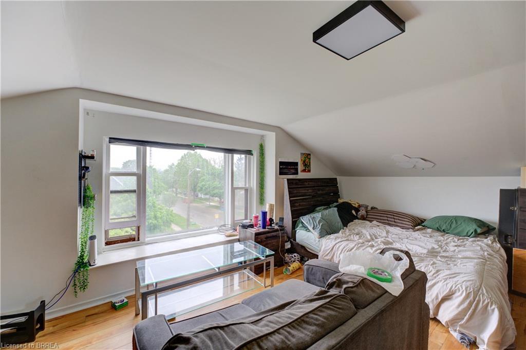 220 Nelson Street, Brantford, ON - Indoor Photo Showing Bedroom