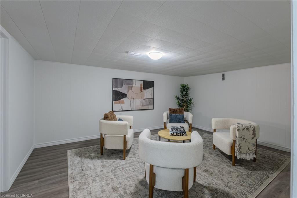 106 Wood Street, Brantford, ON - Indoor