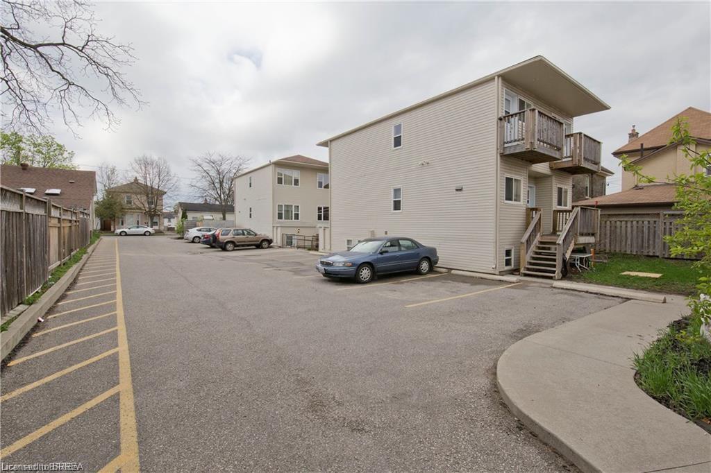 3-163 Market Street, Brantford, ON - Outdoor