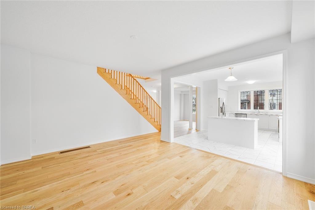 8 Tate Street, Brantford, ON - Indoor Photo Showing Other Room