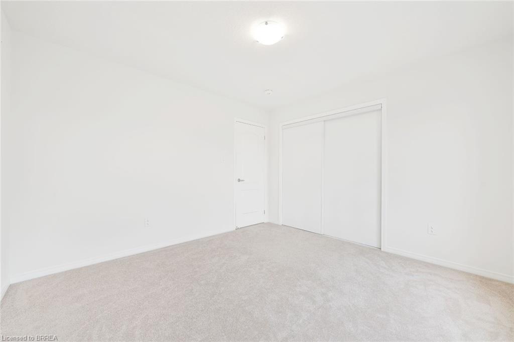 8 Tate Street, Brantford, ON - Indoor Photo Showing Other Room