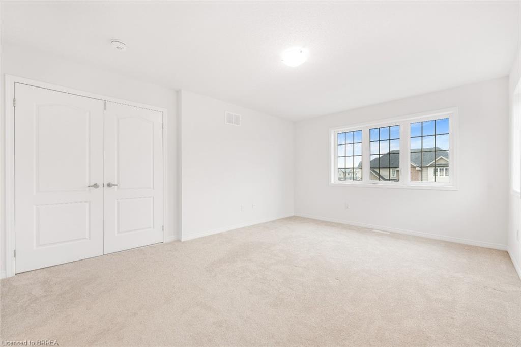 8 Tate Street, Brantford, ON - Indoor Photo Showing Other Room