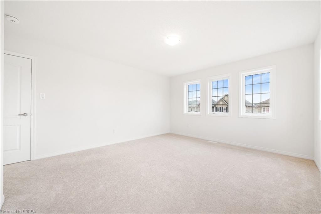 8 Tate Street, Brantford, ON - Indoor Photo Showing Other Room