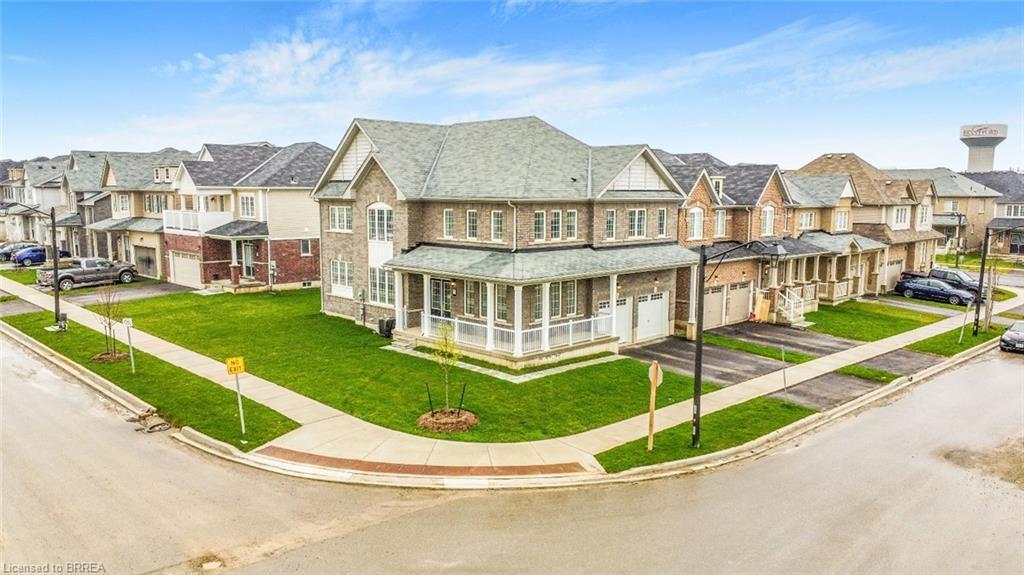 8 Tate Street, Brantford, ON - Outdoor