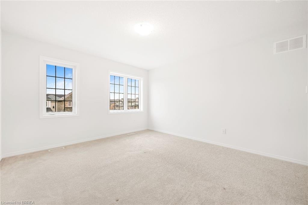 8 Tate Street, Brantford, ON - Indoor Photo Showing Other Room