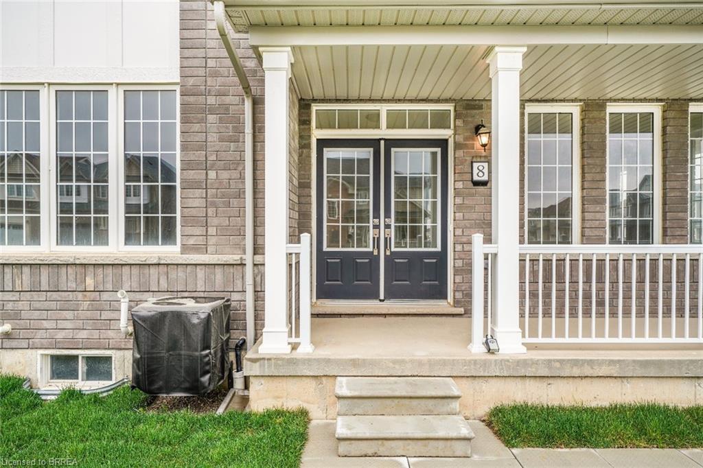 8 Tate Street, Brantford, ON - Outdoor