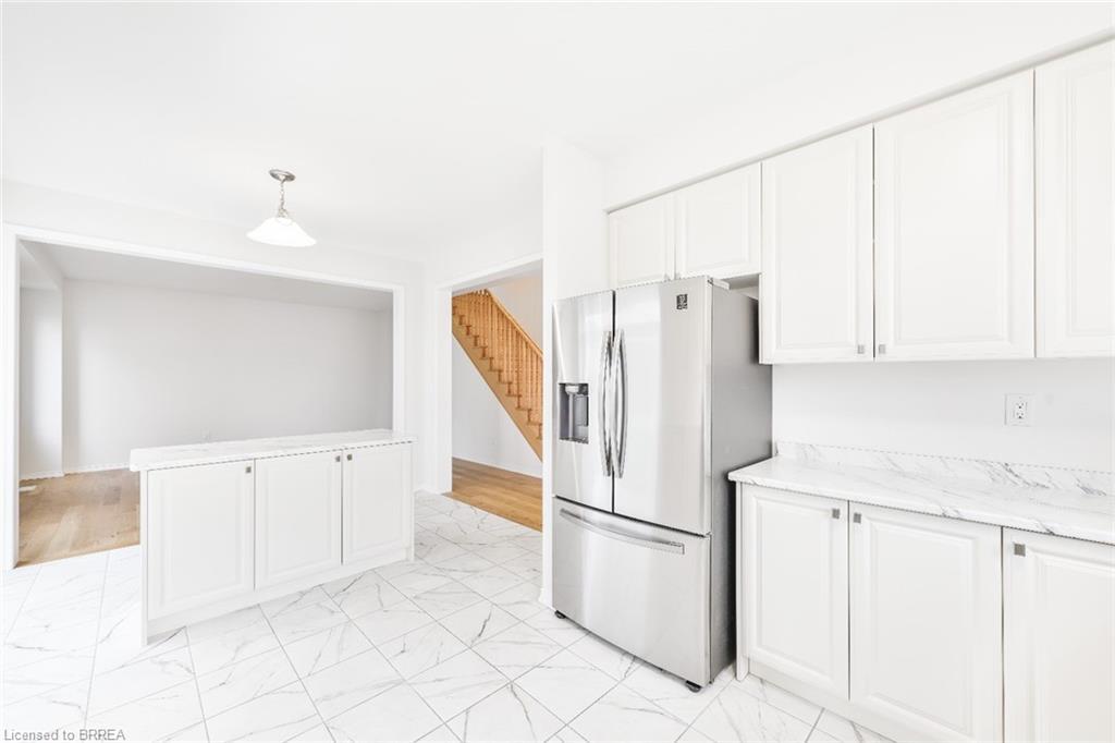 8 Tate Street, Brantford, ON - Indoor