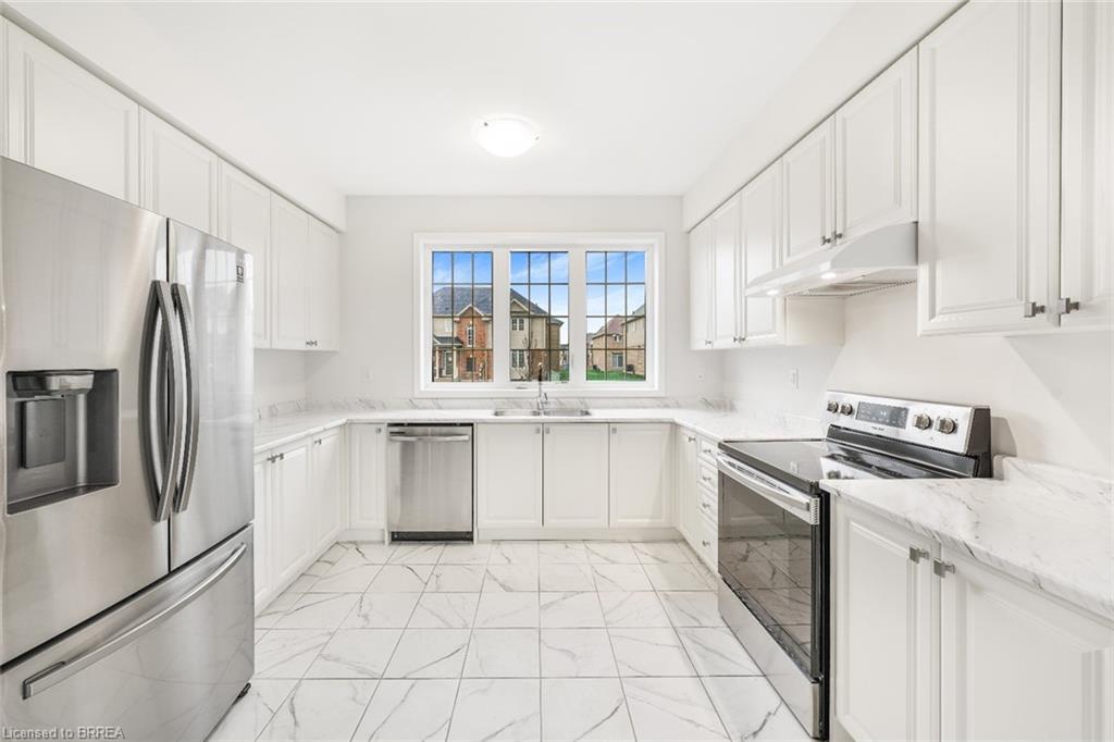 8 Tate Street, Brantford, ON - Indoor Photo Showing Kitchen With Upgraded Kitchen