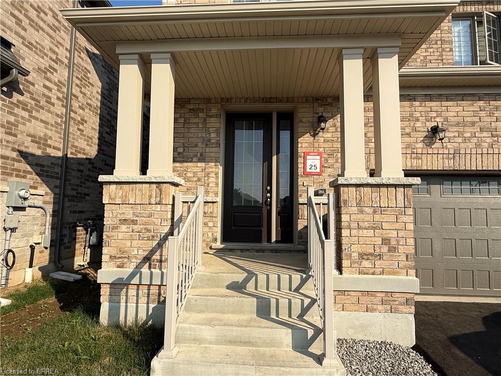 44 Eccleston Street, Brantford, ON - Outdoor