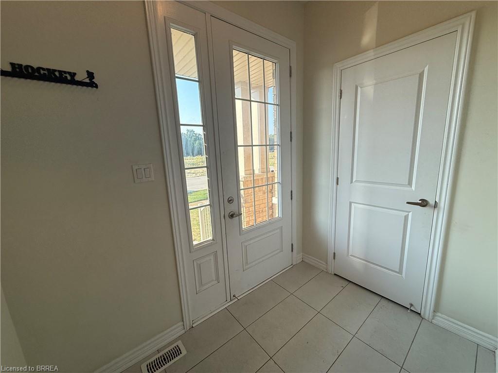 44 Eccleston Street, Brantford, ON - Indoor Photo Showing Other Room