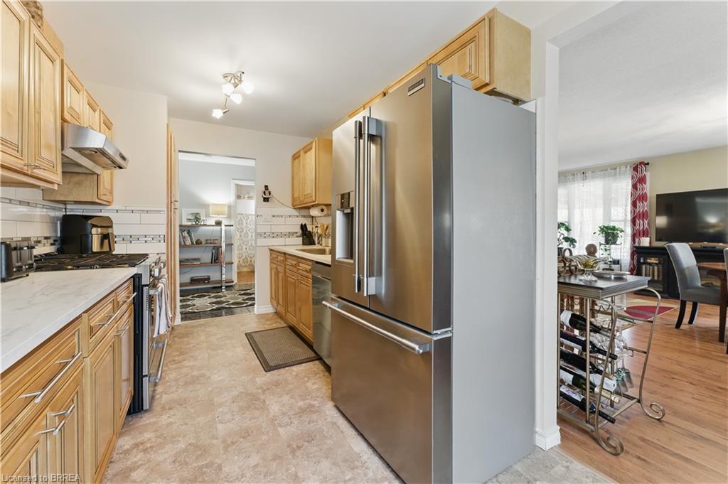 13 King William Street, St. George, ON - Indoor Photo Showing Kitchen