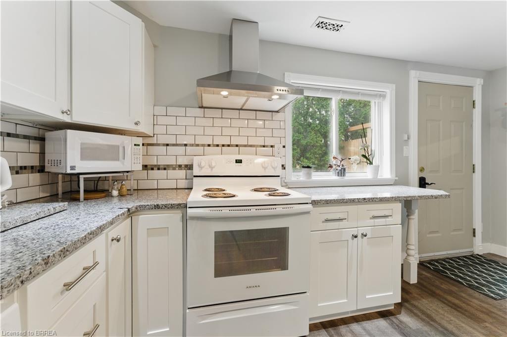 13 King William Street, St. George, ON - Indoor Photo Showing Kitchen