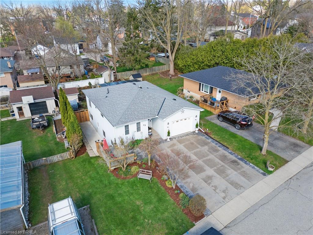 13 King William Street, St. George, ON - Outdoor