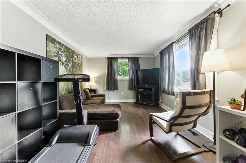 30 Main Street N, St. George, ON - Indoor Photo Showing Other Room