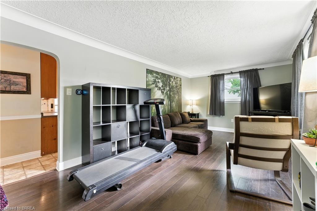 30 Main Street N, St. George, ON - Indoor